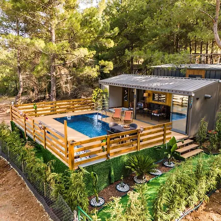 Ozzy Tiny House- Woo Urla