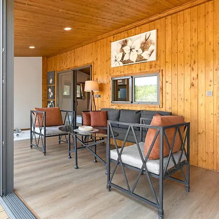 Ozzy Tiny House- Woo Urla