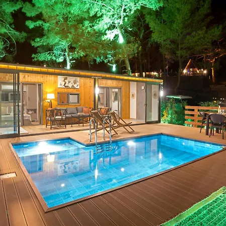 Ozzy Tiny House- Woo Holiday home Urla