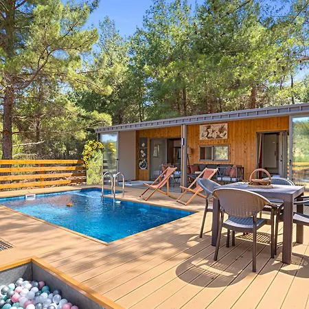 Ozzy Tiny House- Woo * Urla